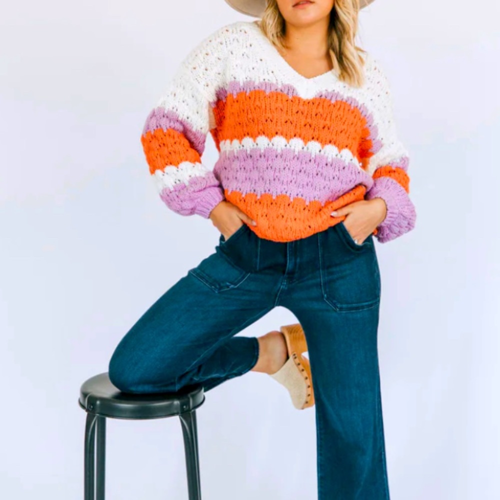 BaeVely knit sweater v-neck in Small. Like new! Never worn!